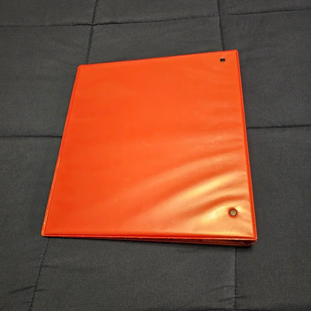 Avery red binder 1